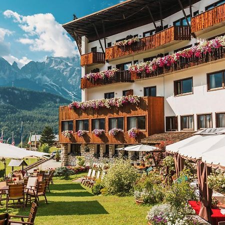 Hotel Mirage Cortina dʼAmpezzo Exterior foto