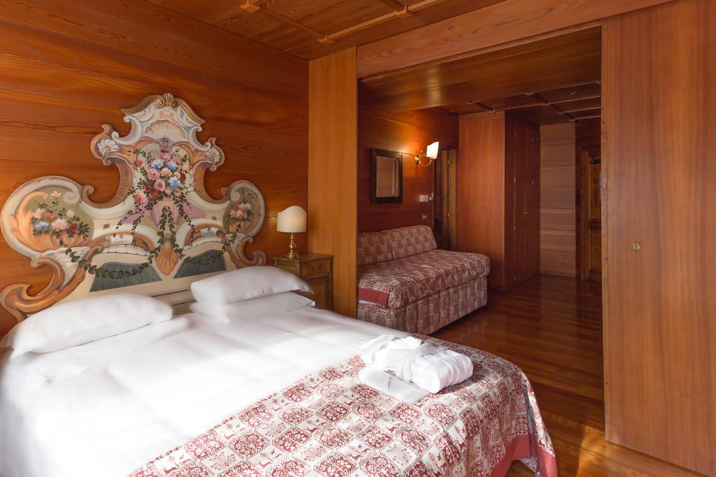 Hotel Mirage Cortina dʼAmpezzo Exterior foto