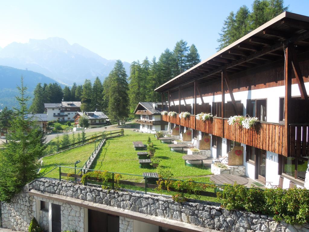 Hotel Mirage Cortina dʼAmpezzo Exterior foto
