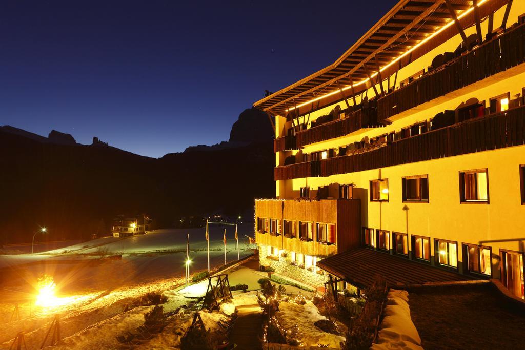 Hotel Mirage Cortina dʼAmpezzo Exterior foto